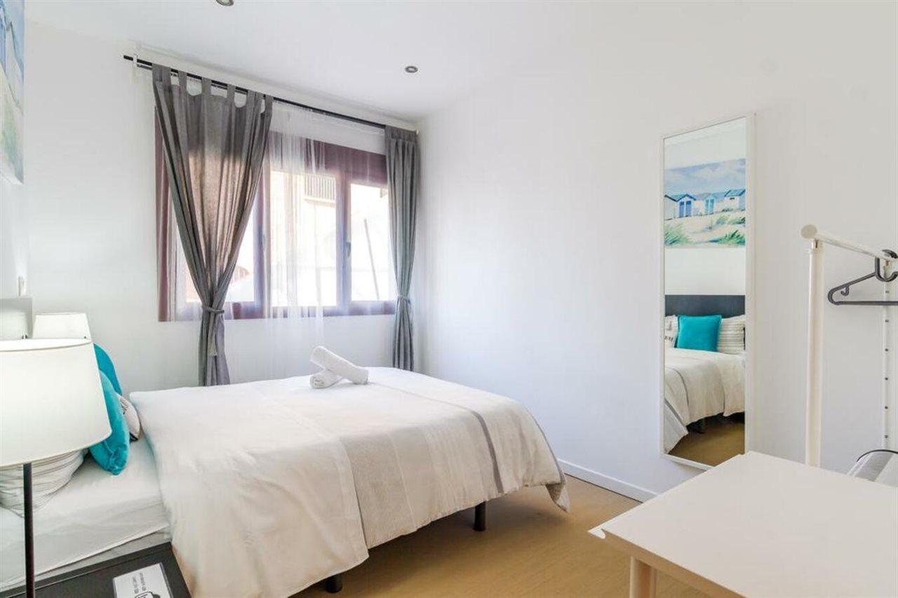 Ayz Javier Cabrini - Auto Check-In Property マドリード エクステリア 写真