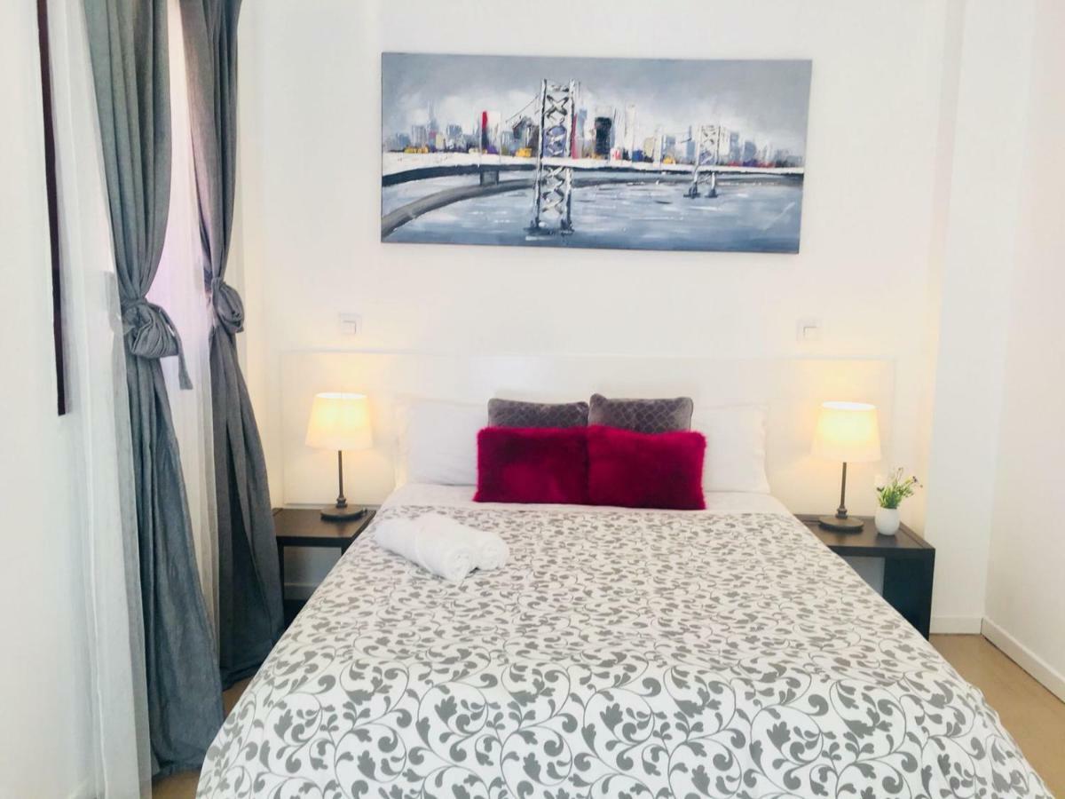 Ayz Javier Cabrini - Auto Check-In Property マドリード エクステリア 写真